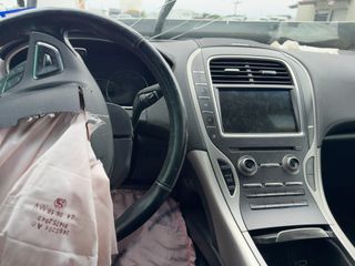 2016 Lincoln MKX Premiere - Interior Full Dashboard Image